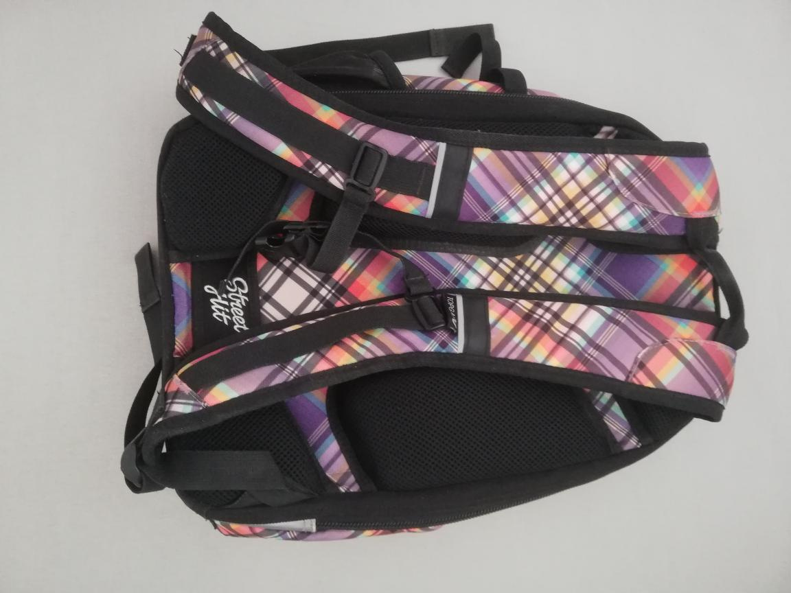 Prodám studentské batohy, sáčky na TV. - 3