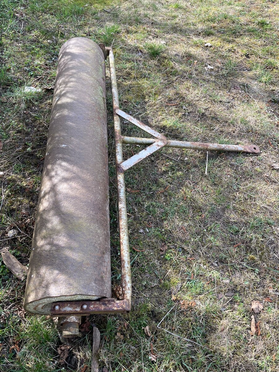 Válec 140cm prm. 28cm - 3