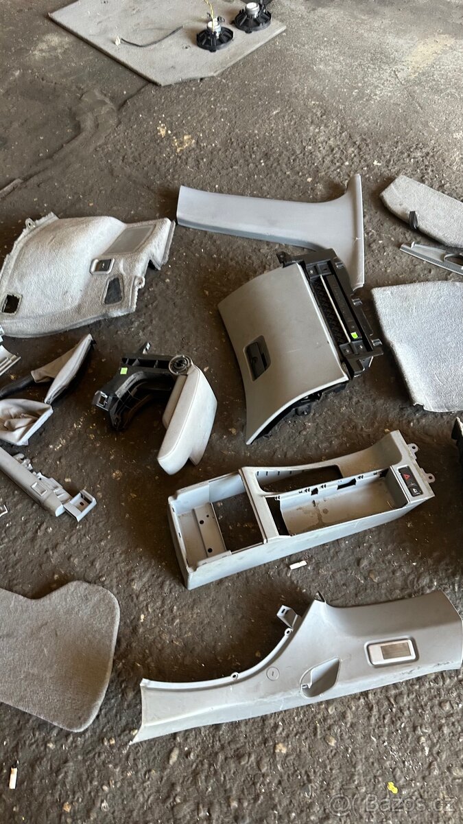 Šedý interiér z E46 tour - 3