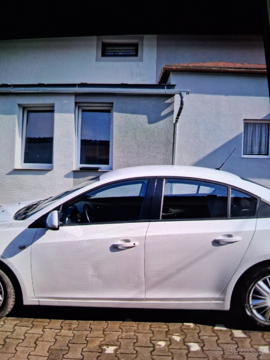 Chevrolet cruze r.v. 2011 - 3