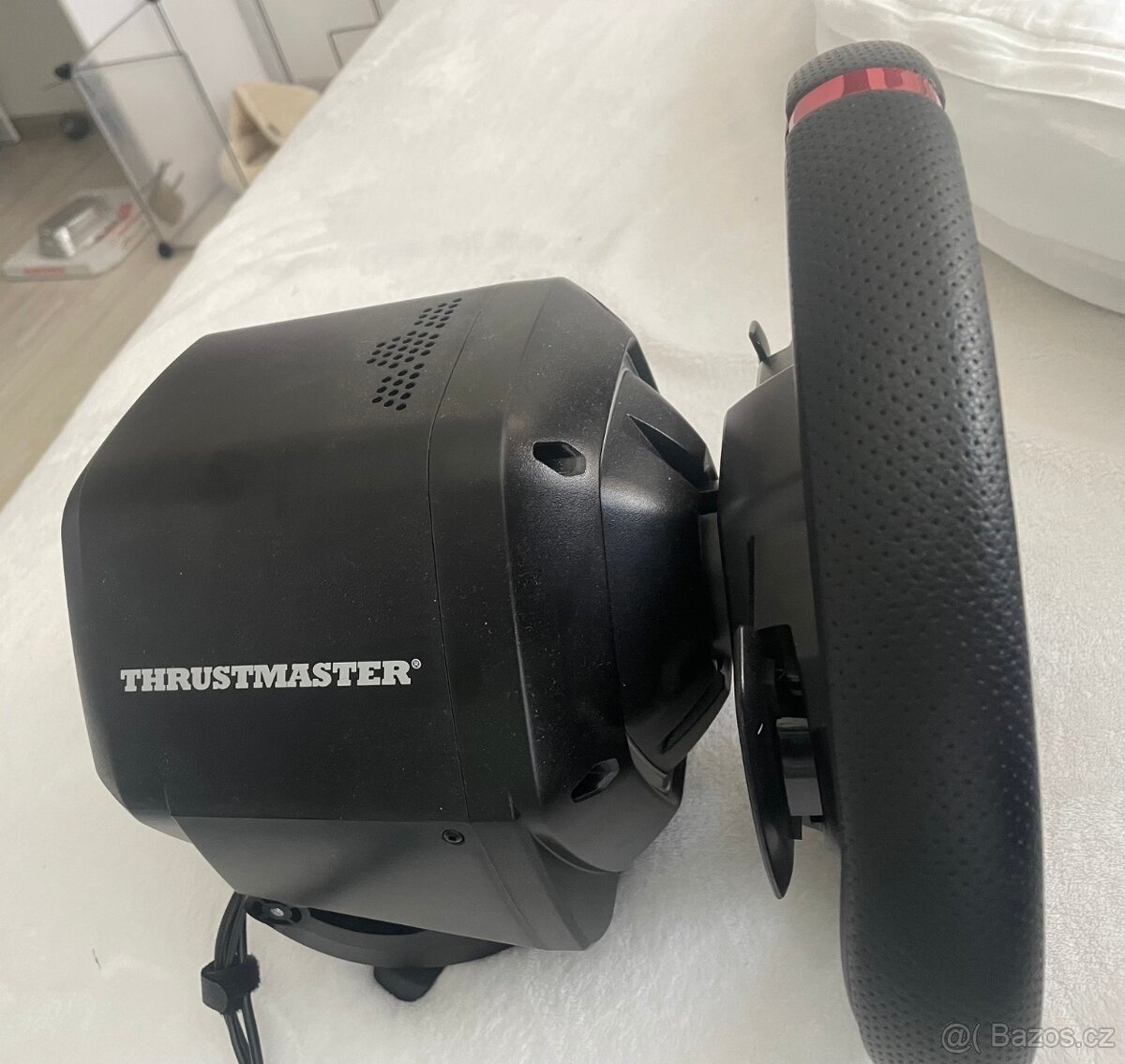 Závodní volant Thrustmaster (Force Feedback) + 3 pedály - 3