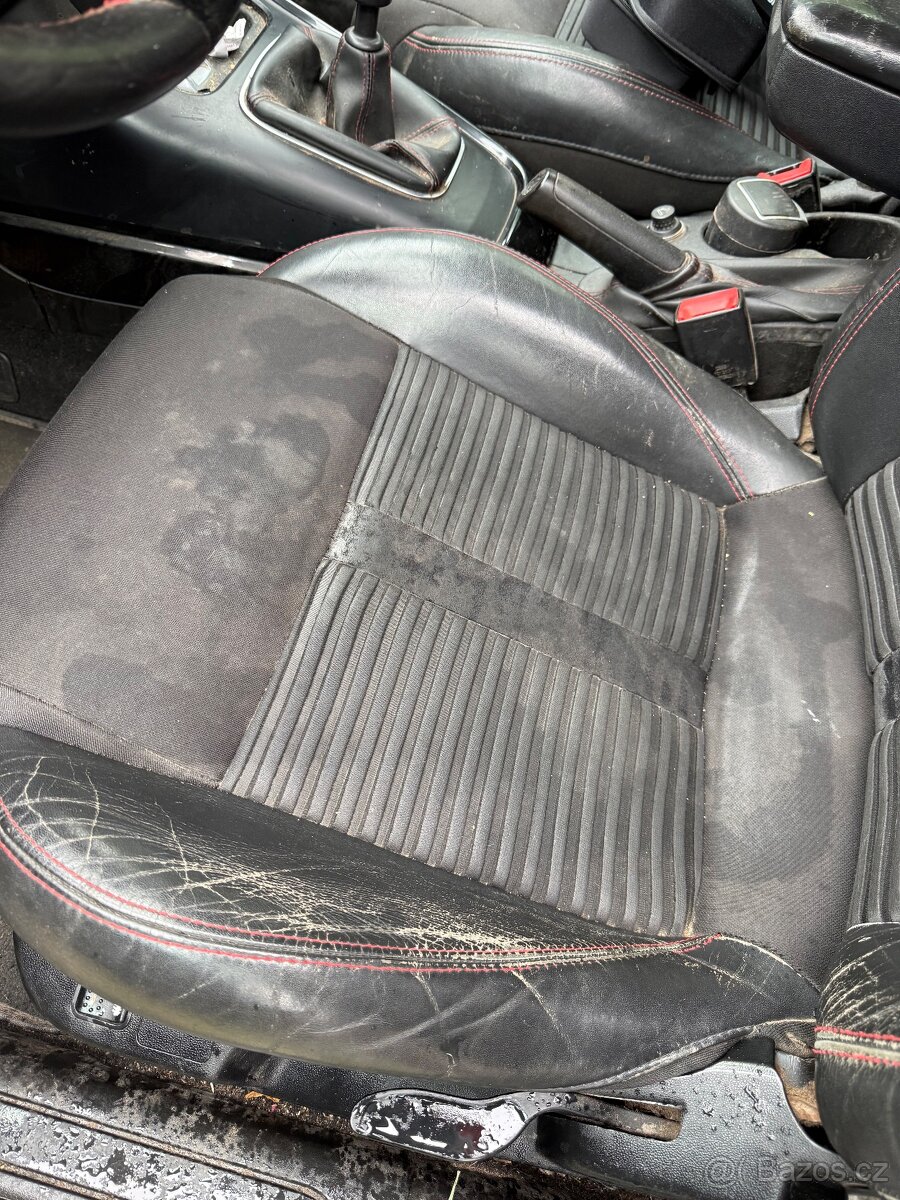 Alfa Romeo sedačky polokožené - 3