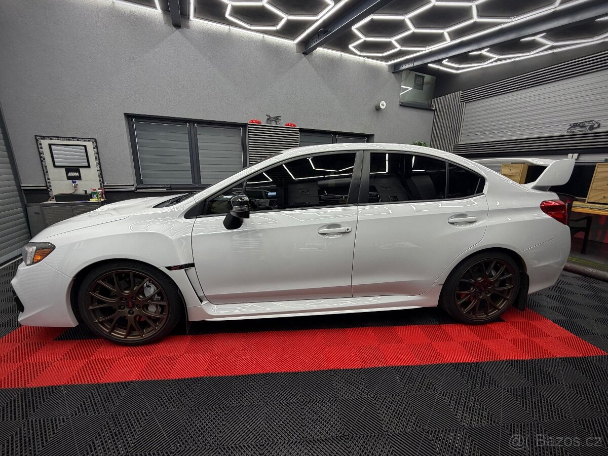 Subaru Impreza WTX STI White Edition - 3