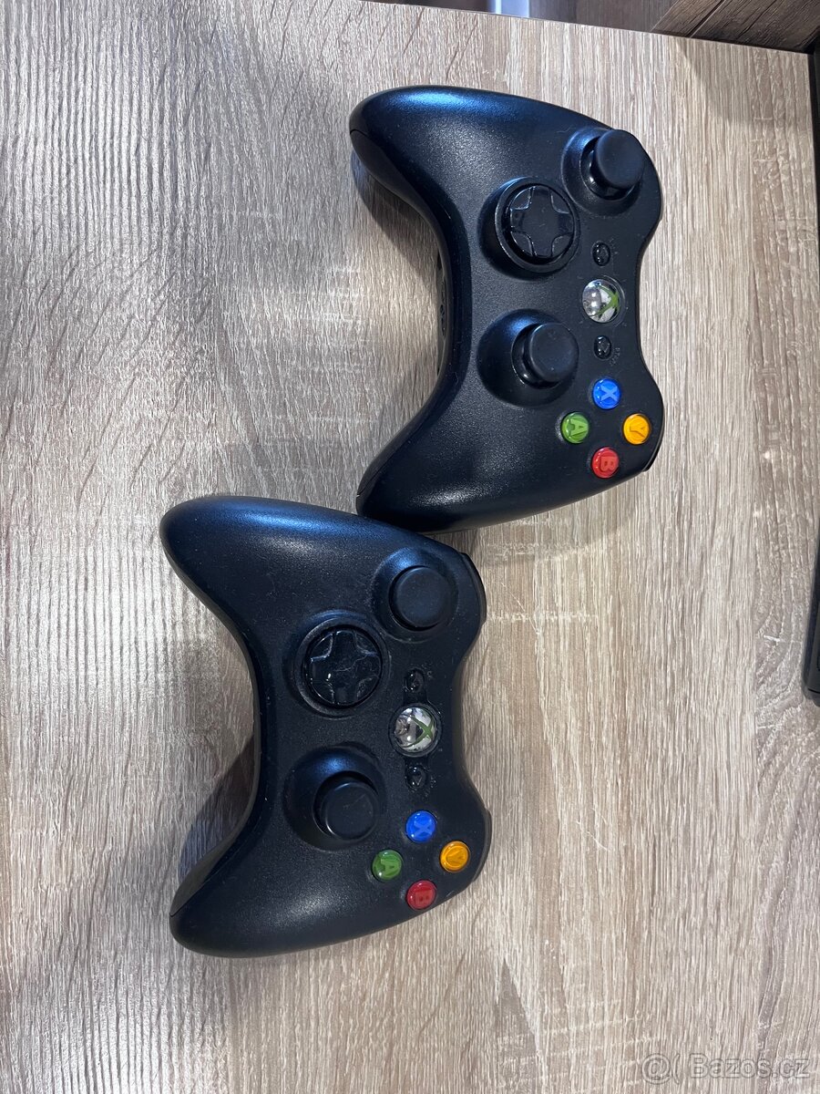 Xbox 360 + 2 ovladače + hry - 3