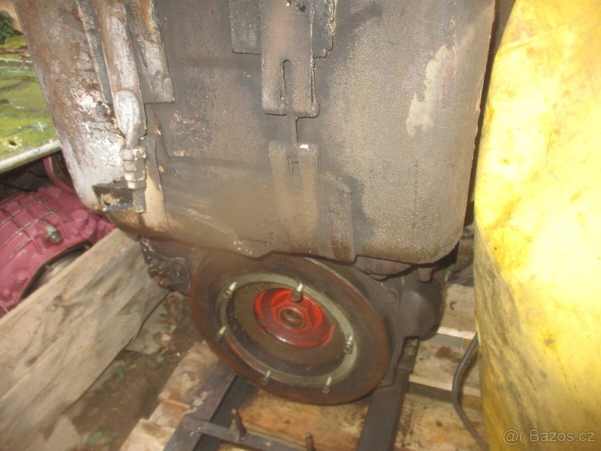 Motor Slavia 2s90 - 3