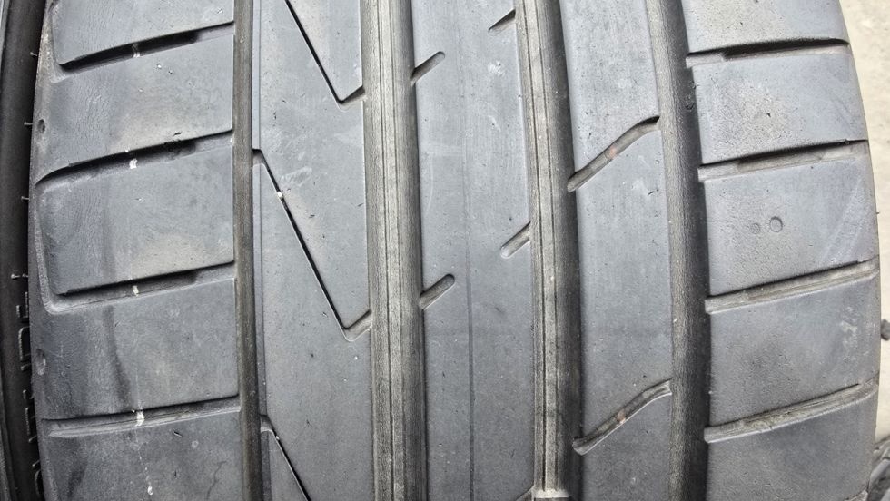 Letní pneu 255/35/19 Hankook - 3