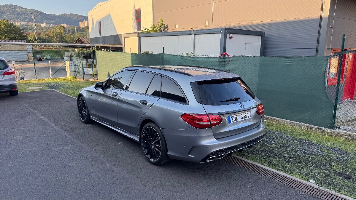 Mercedes-Benz C43 AMG - 3