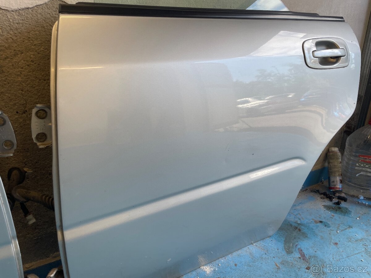 Zadní dveře Subaru Impreza WRX combi - 3