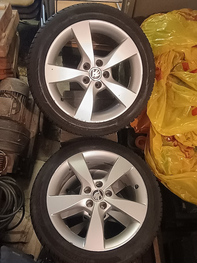PRODÁM zimní pneu RAPID 215/45/16 - 3