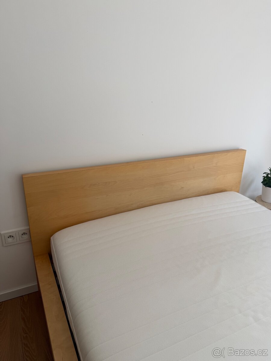 Postel MALM s roštem a matrací - 3