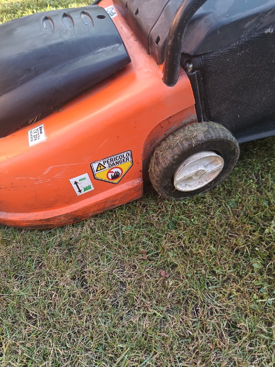 Elektrická sekačka na trávu Oleo Mac 1300W - 3