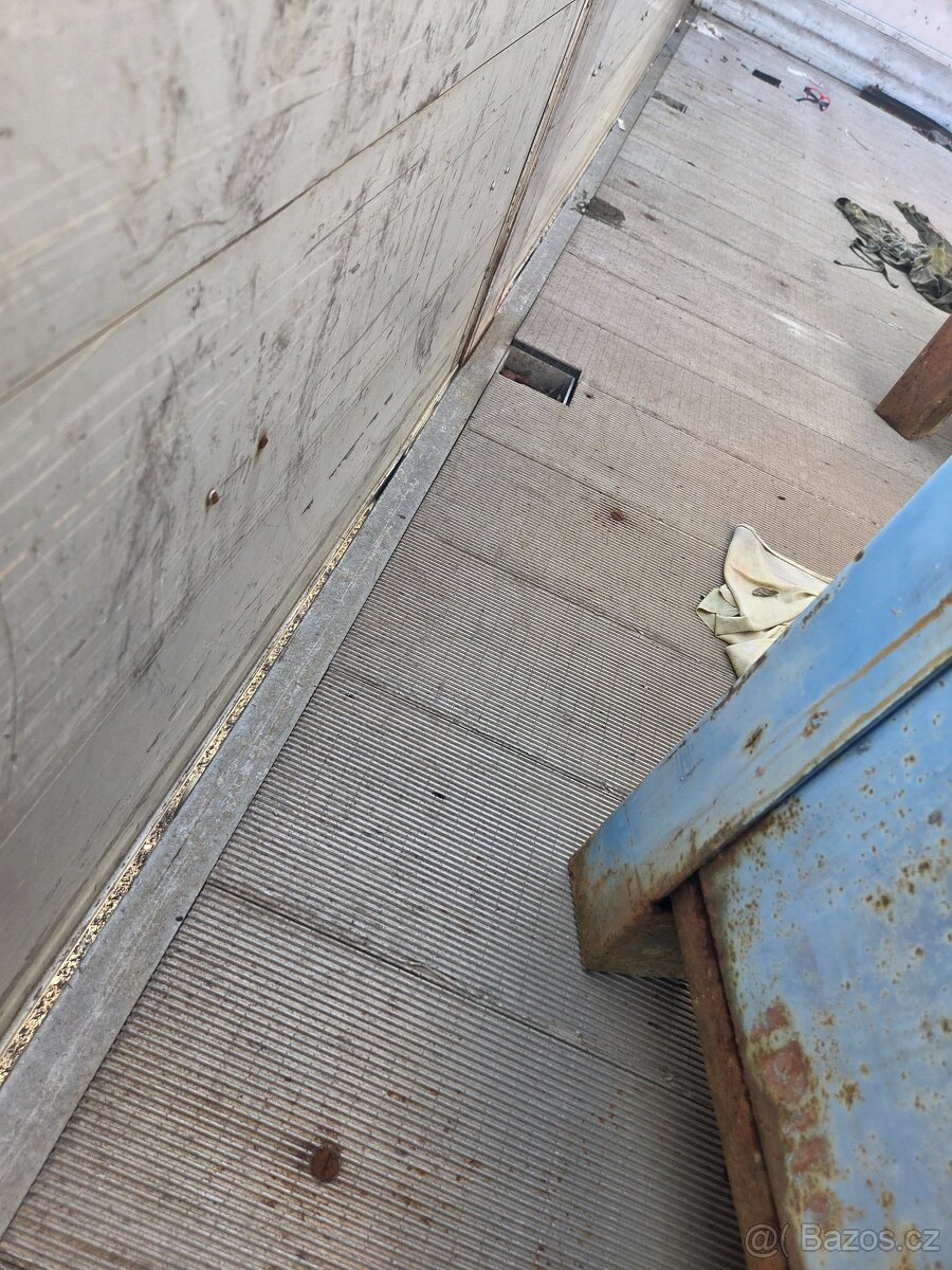 Hliníková korba, Renault, valnik