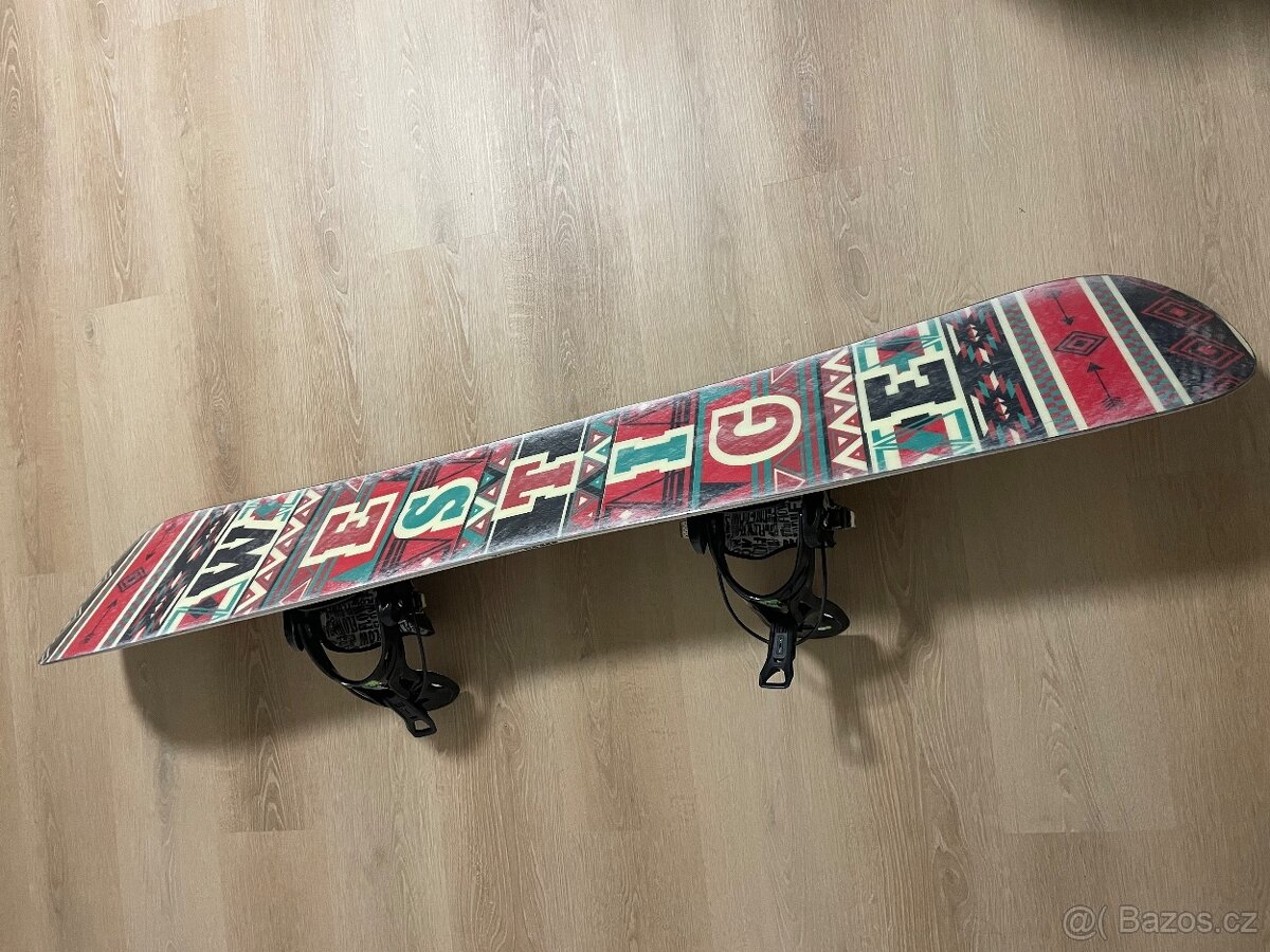 Snowboard 155 cm + vázání flow - 3