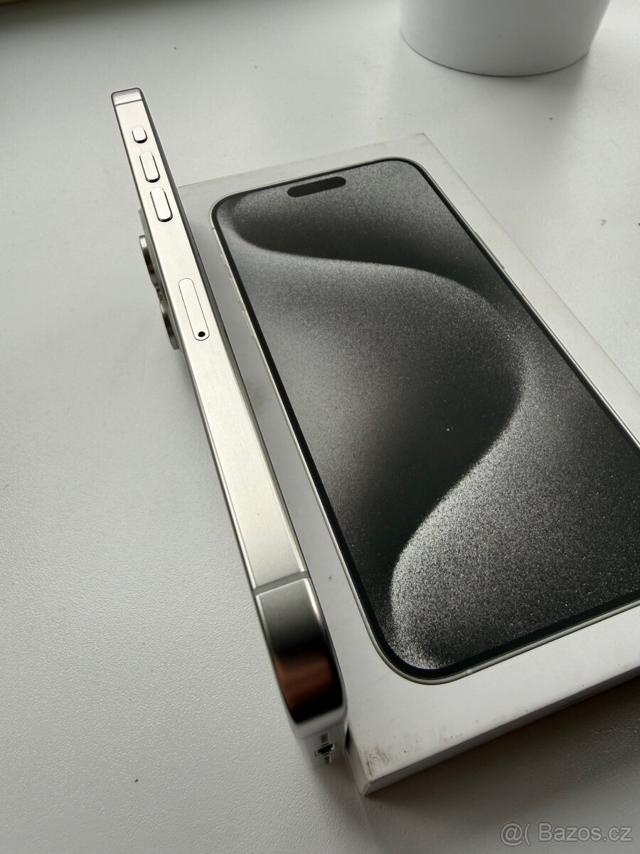 iPhone 15 PRO MAX 256 GB - Top stav - 100% kondice baterie - 3