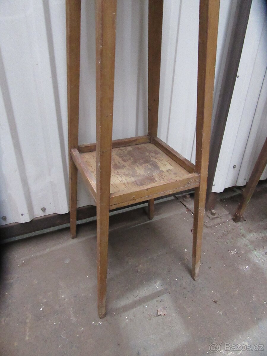 Nabízím starožitný stojan na kytky z měkkého dřeva-secese . - 3