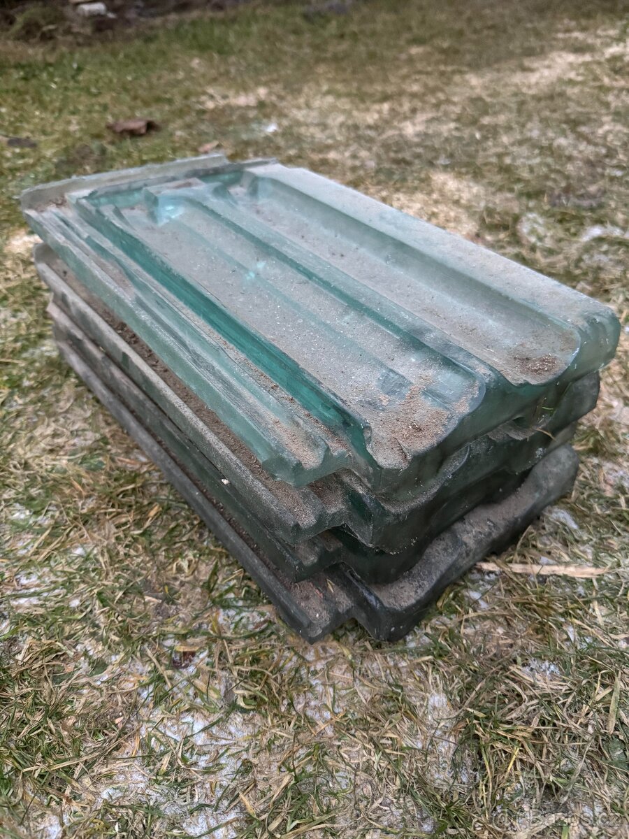 Skleněná střešní taška - 3