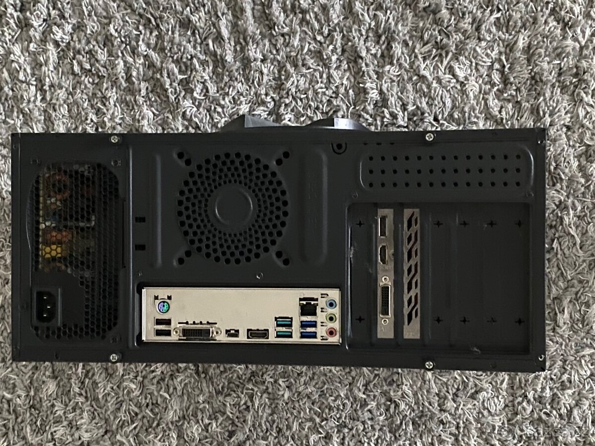 Stolní počítač kancelařský - 3