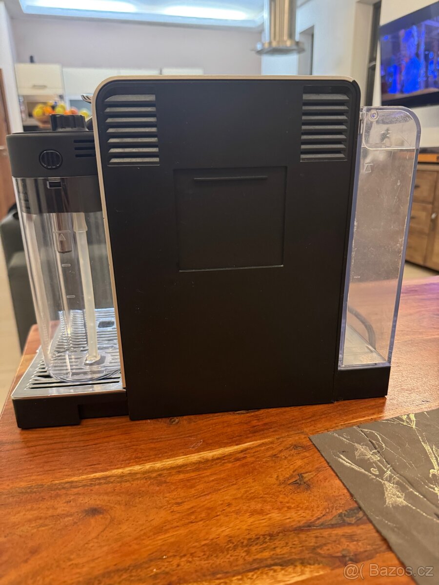 Kávovar Nespresso DeLonghi - 3