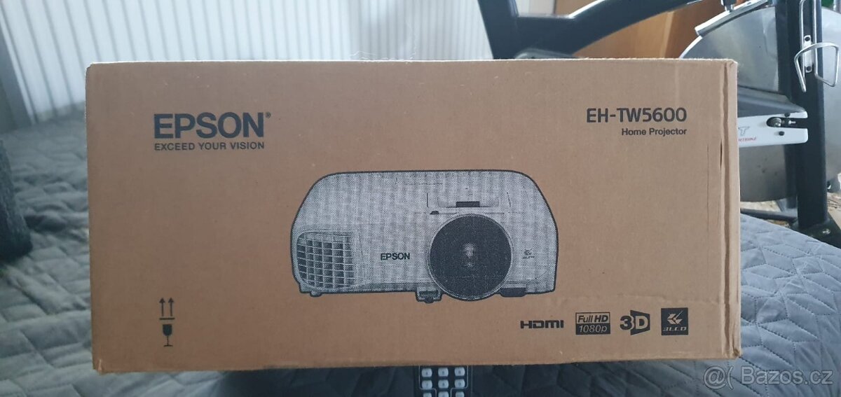 Projektor Epson EH-TW5600 + platno - 3