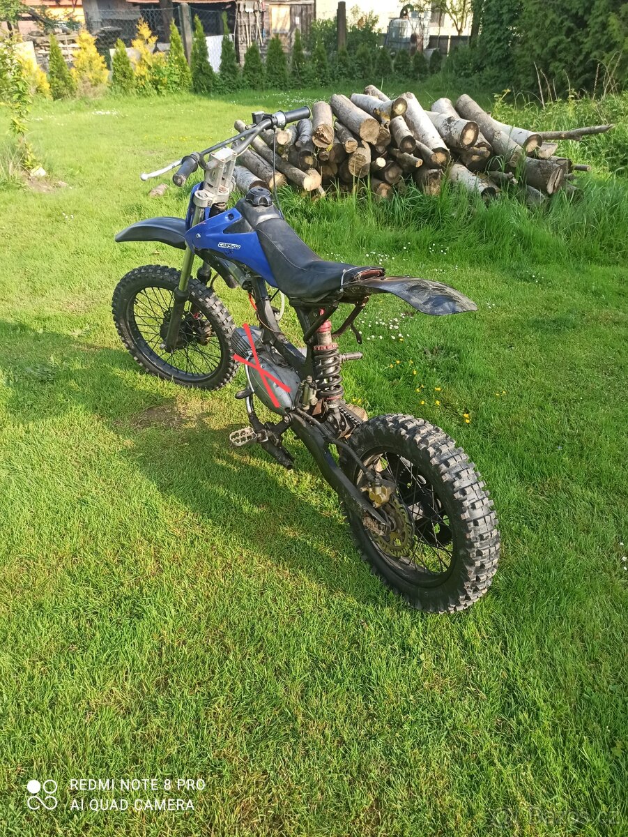 Fichtl cross