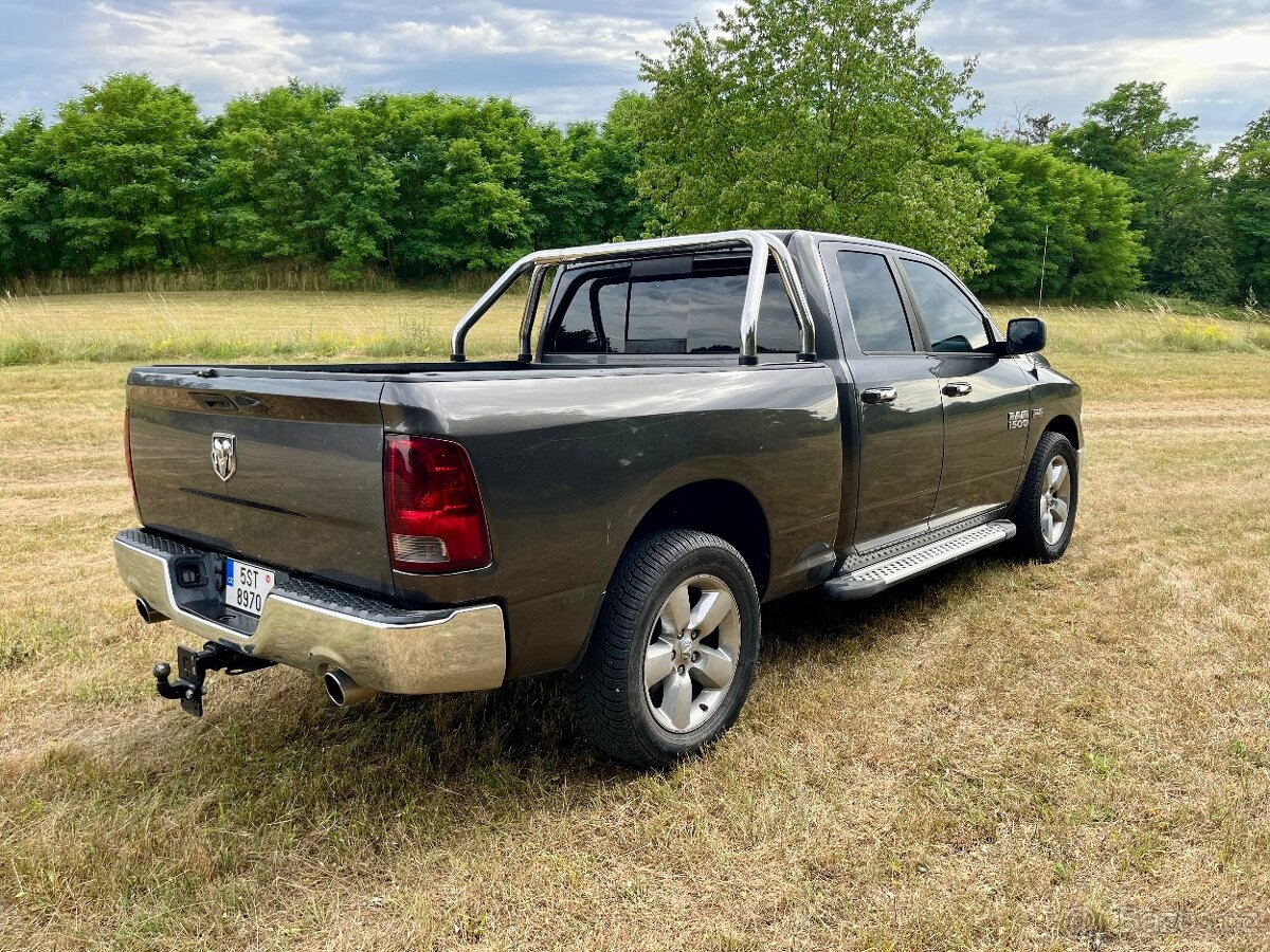 Prodám Dodge RAM 1500 5.7 HEMI QuadCab Big Horn