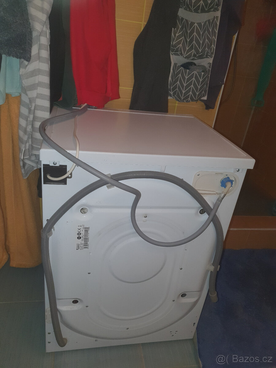 Hotpoint Ariston WMD722B - 3