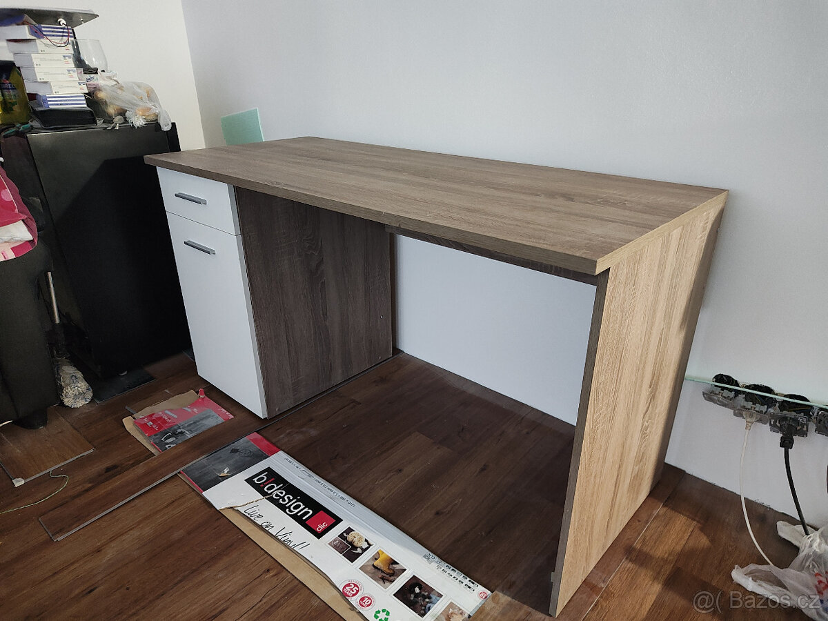 Kancelářský stůl bílý - 3