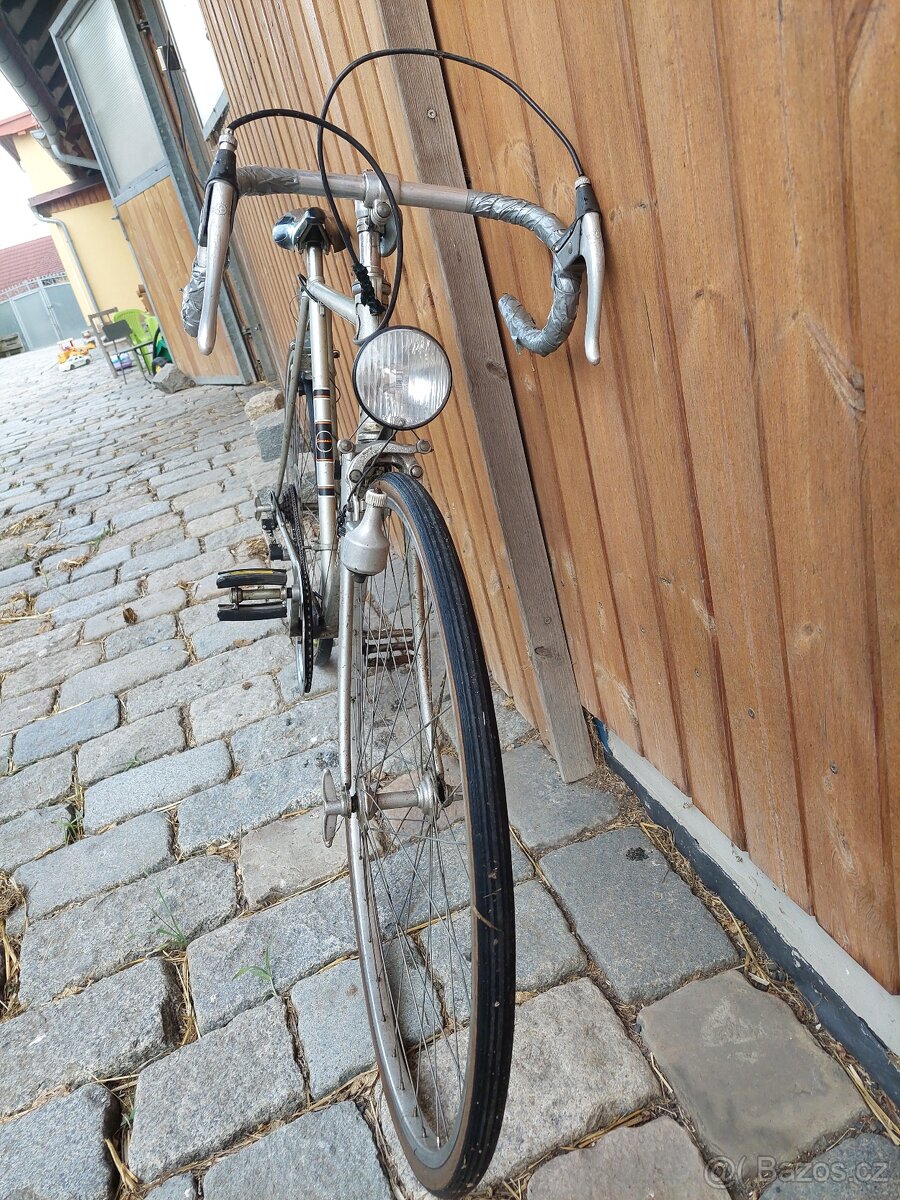 kolo favorit v pěkném stavu - 3