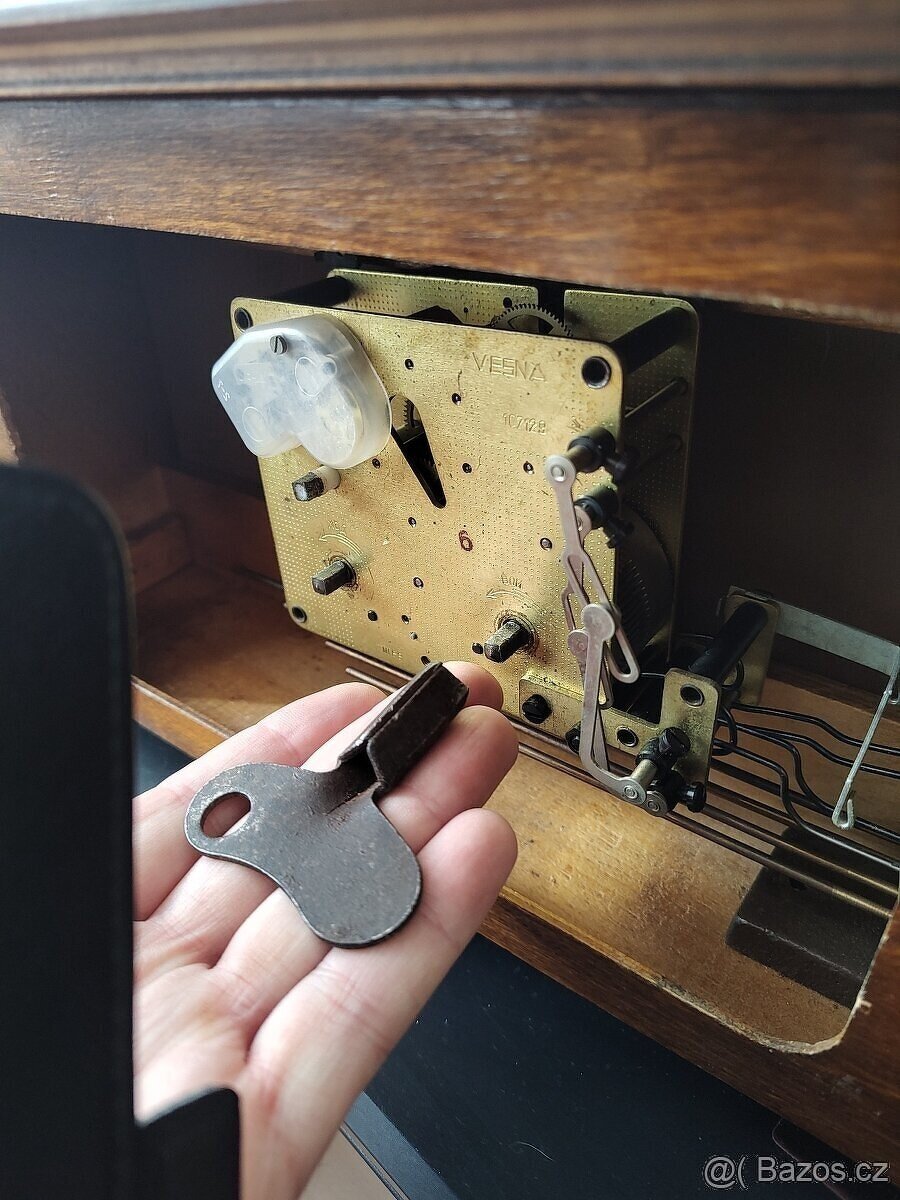 Ruské hodiny starožitné Vesna - 3