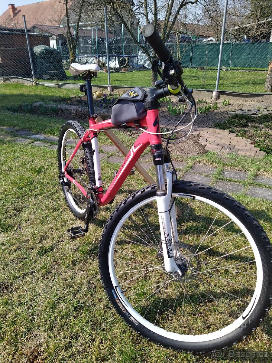 Horské kolo Specialized - 3