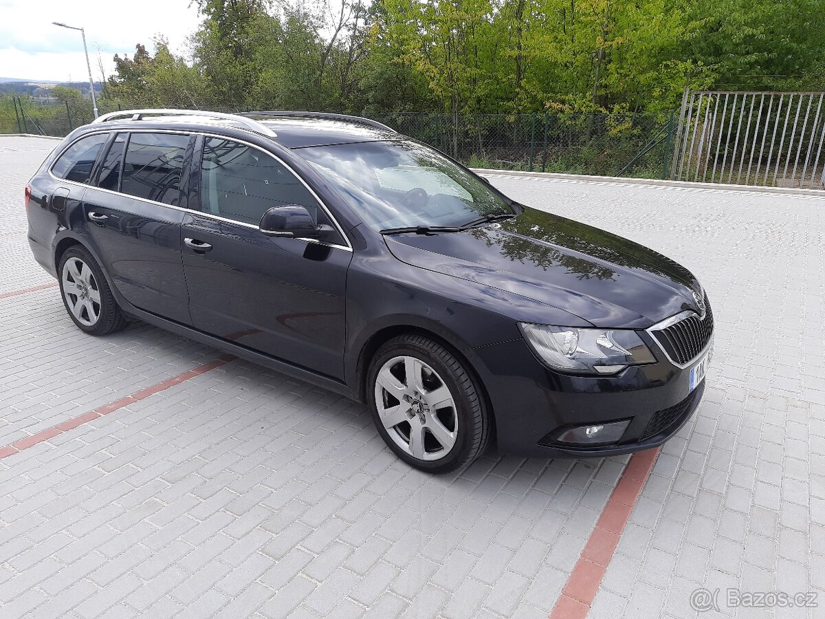 Škoda Superb II combi facelift, 8/2013 - 3