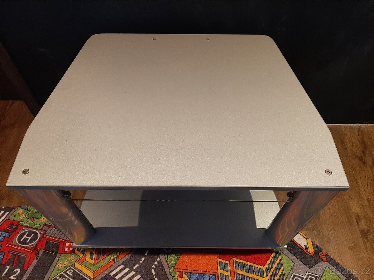 Televizní stolek - 3