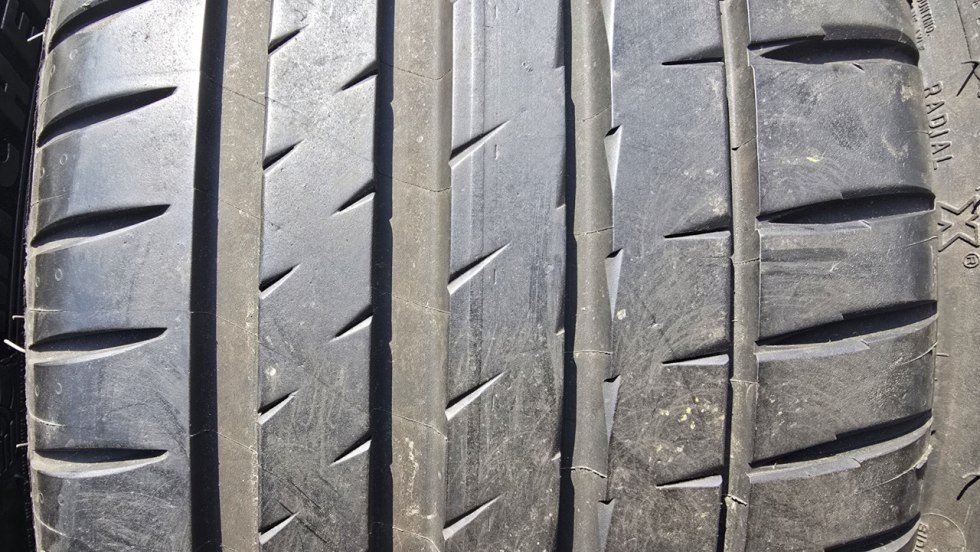 Letní pneu 225/40/18 Michelin - 3