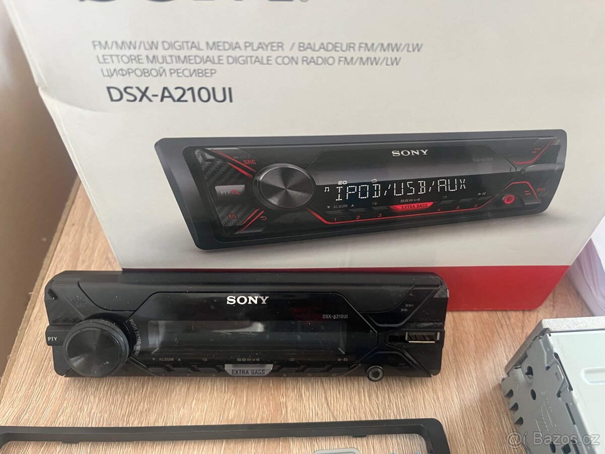 Autorádio Sony DSX - A210UI + rámeček - 3