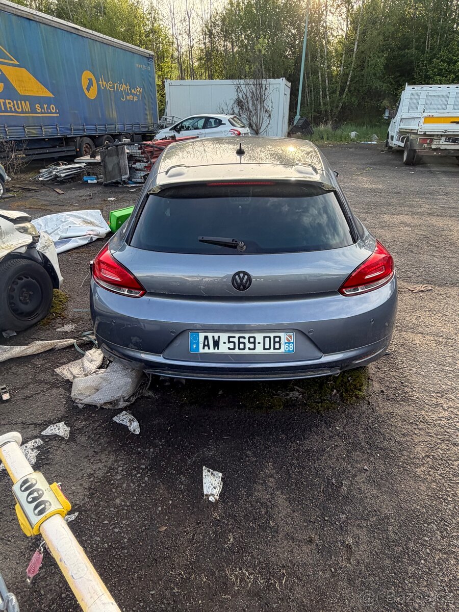 VW Scirocco 2.0 TDI 103 Kw Automat - 3