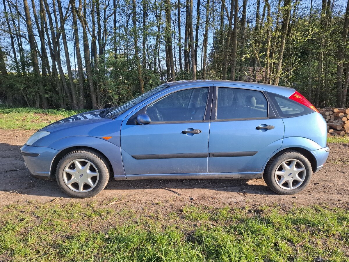 Ford Focus MK1 1.8i 85 kW Hatchback - 3