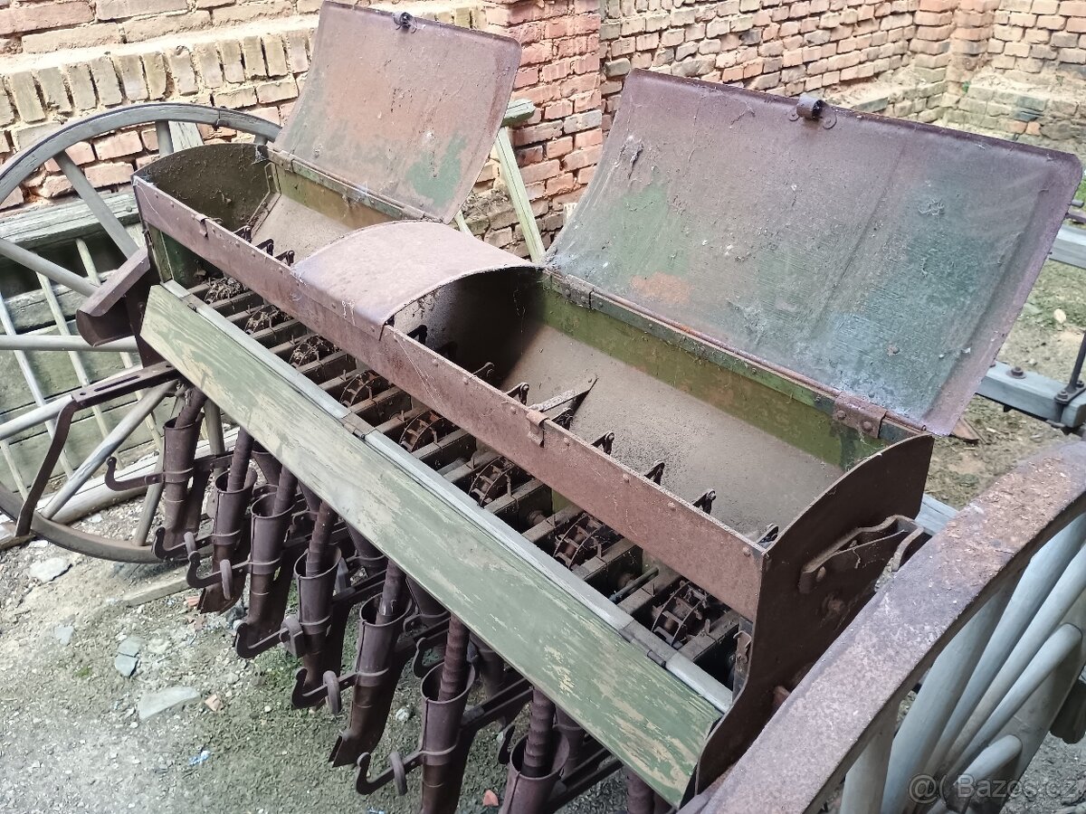 Historická sečka za koně - 3