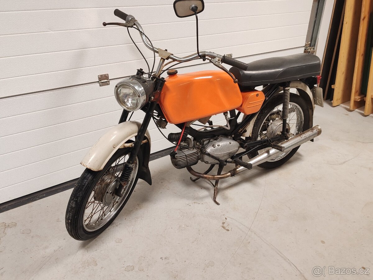 Jawa 23 mustang - 3