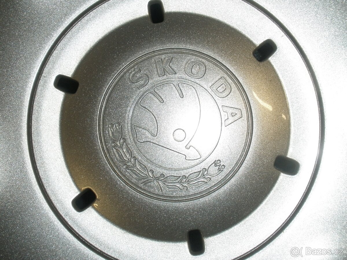 Škoda -originální poklice /15" / - 3