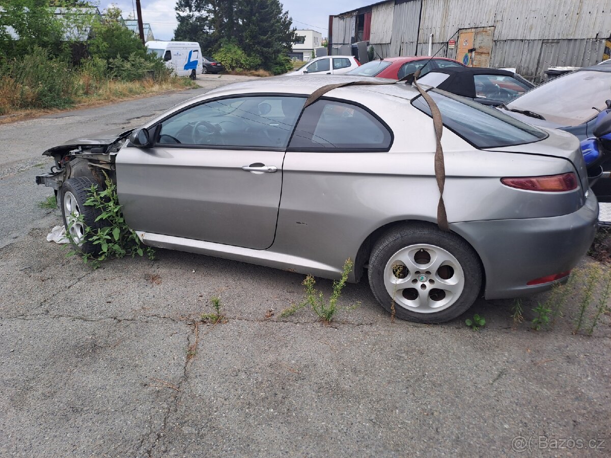 Alfa Romeo GT 1.9 JTD - 3