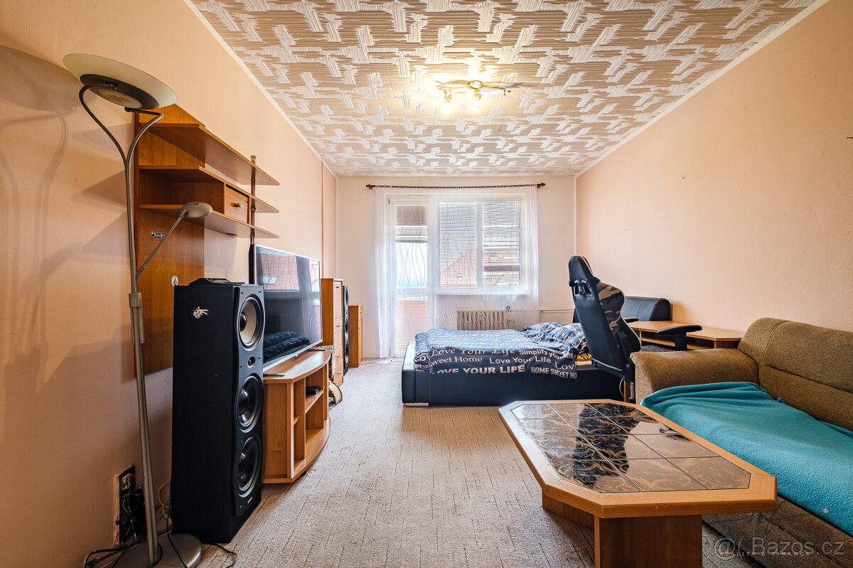 Prodej 2+1 s balkonem - 3