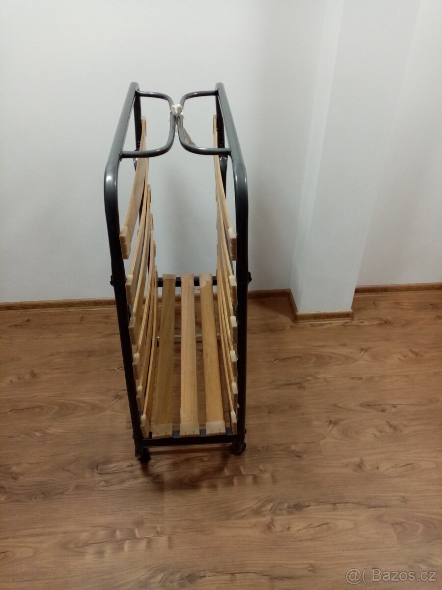 Skládací postel s matrací 1 - 3