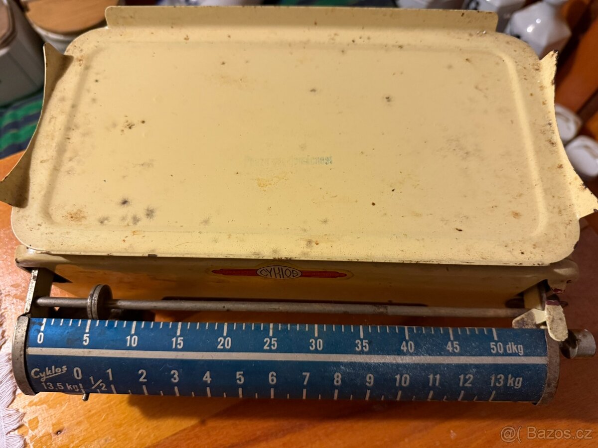 Historická kuchynnšká váha CYKLOS - 3