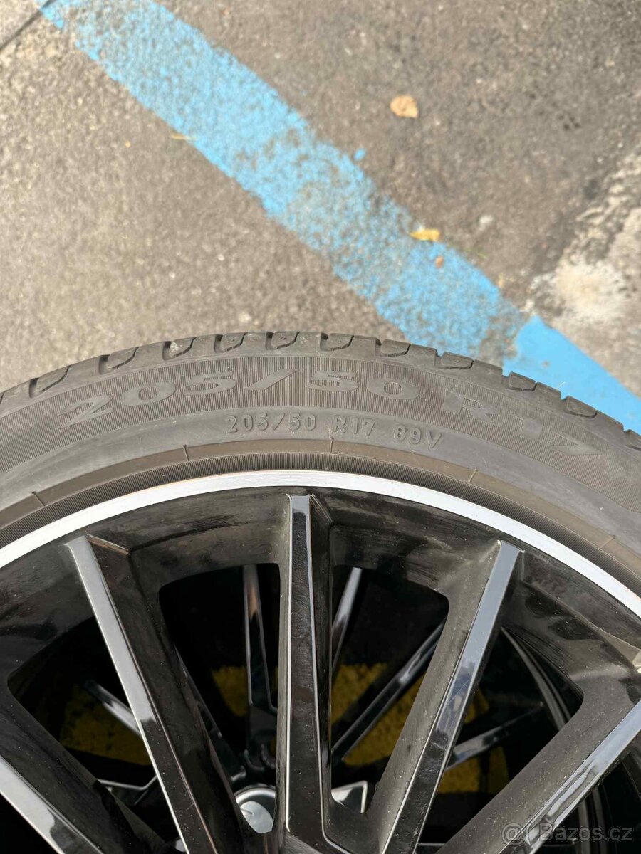 Alu kola 17" Škoda Scala + letní pneu Pire - 3