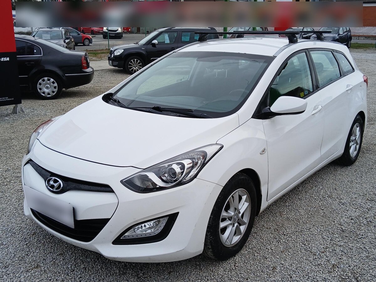 Hyundai I30 1.6 i , 88 kW benzín, 2012 - 3