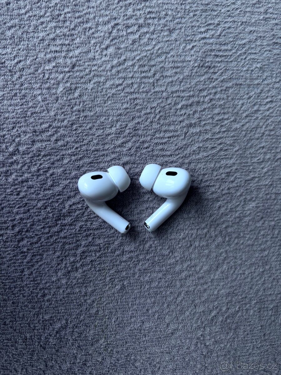 Apple airpods pro - 3