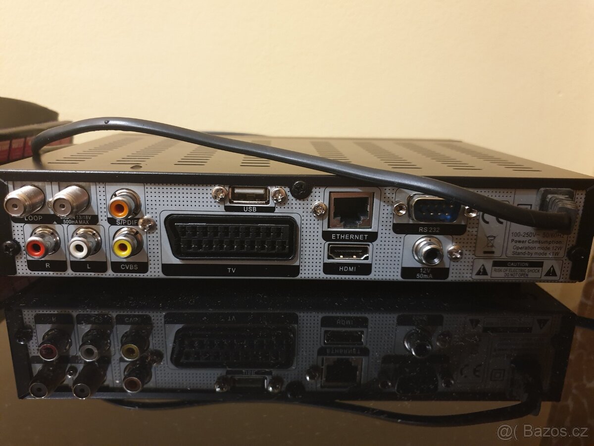 Satelitní digitální přijímač Opticum (HDX403p) - 3