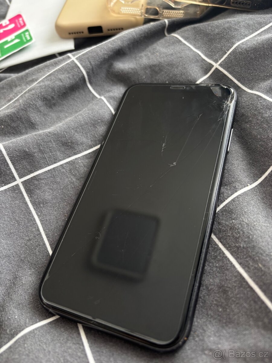 Apple iPhone 11, 128GB - 3