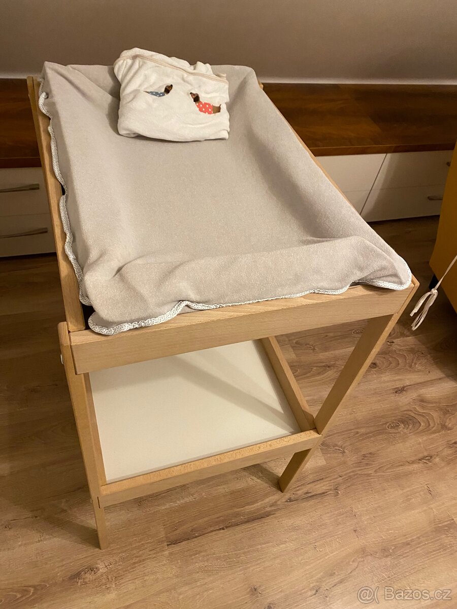 Přebalovací pult - 3