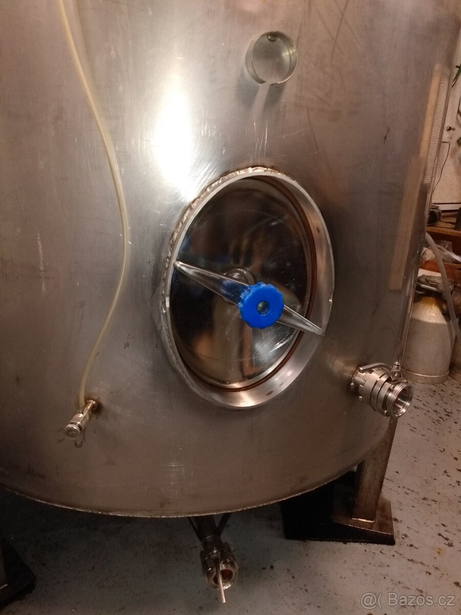 Predám nerezové nádrže na víno - 3